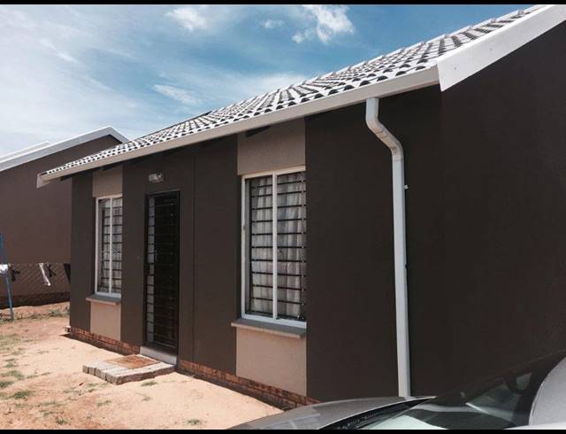 2 BEDROOM HOUSE TO LET IN SAVANNA CITY